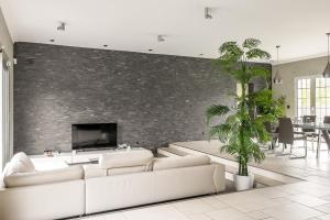 Beautiful Villa with Pool 15 min from Disneyland Paris