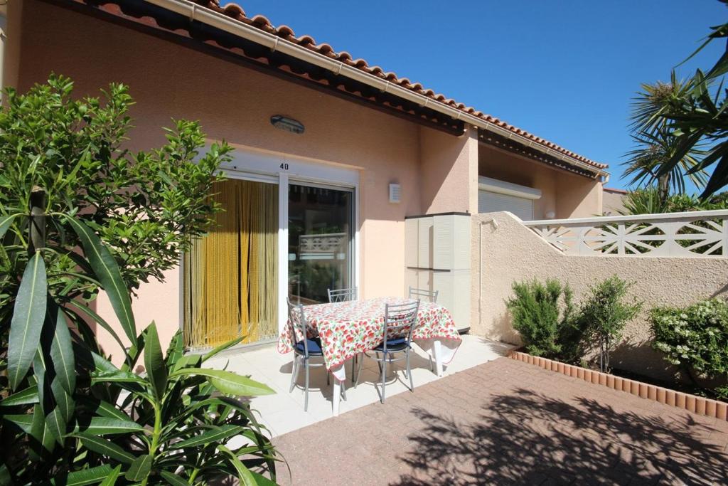 Villa Belle villa 4 couchages a 800 m de la plage 2 chambres terrasse parking dans résidence sécurisée LROL40 AVENUE DE LA TOUR DE L'ORB 34420 Portiragnes