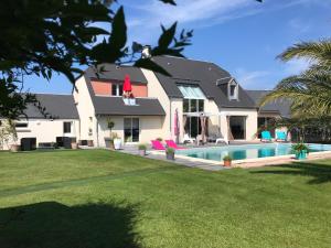 Belle villa bord de mer avec piscine