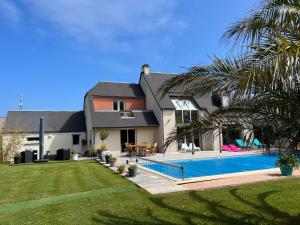 Belle villa bord de mer avec piscine