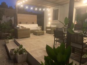 Belle villa récente de 120 m2 avec piscine