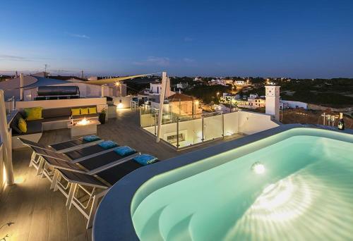 Villa Benagil with stunning views and roof terrace with private heated pool Lagoa portugal