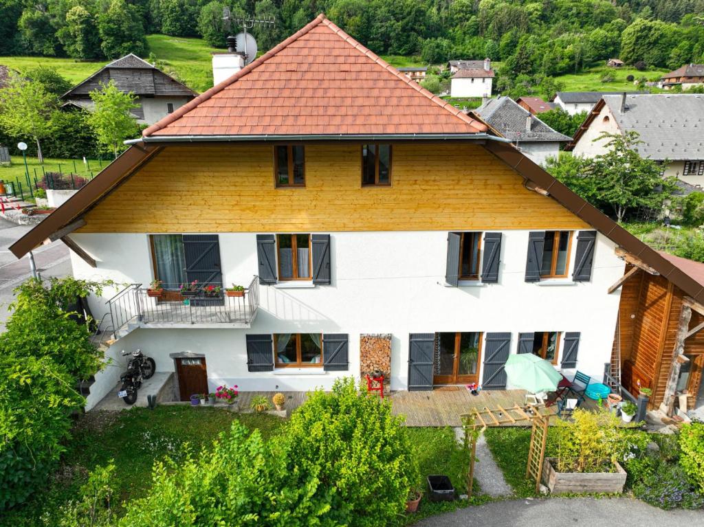 Big and lovely house in a quiet place 161 Route du Bourgeal, 74210 Giez