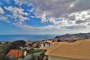Bom Successo Villa with Private pool in Funchal