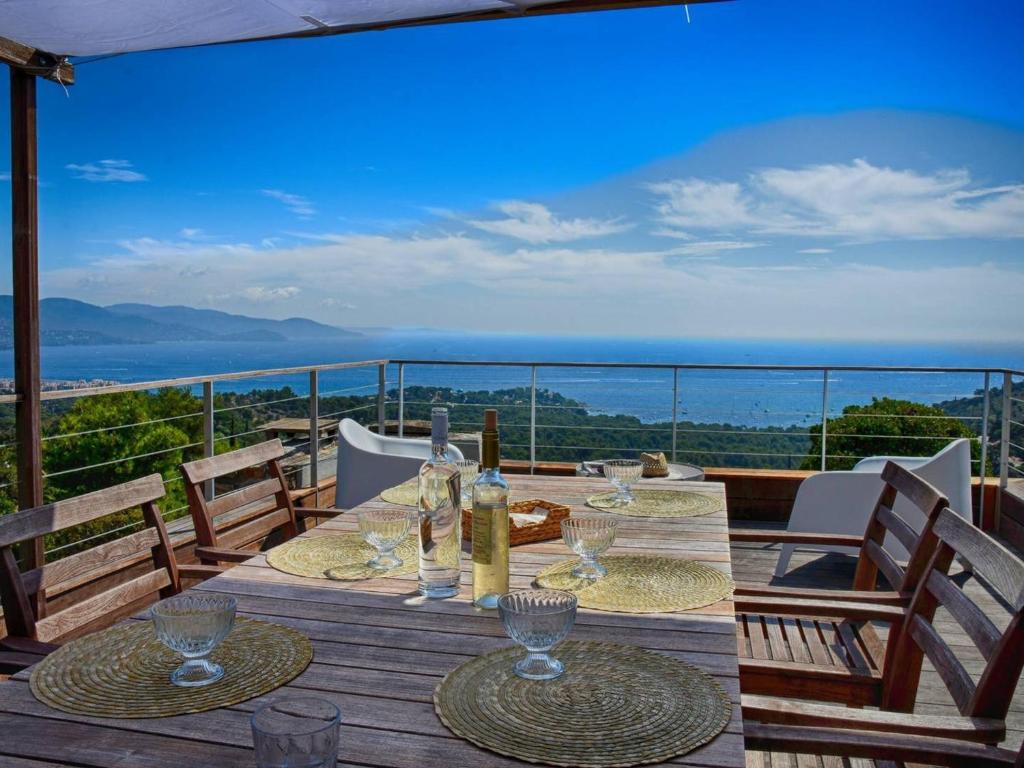 Villa Villa Bormes-les-Mimosas, 4 pièces, 6 personnes - FR-1-610-25 20 corniche supérieur Domaine du Gaou Bénat, 83230 Bormes-les-Mimosas