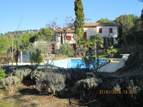 Maison d'hôtes Villa Boulou 1111 Chemin de Valcros Rognes