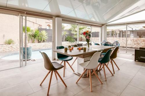 Bright villa with pool nearby Balaruc in Gigean - Welkeys