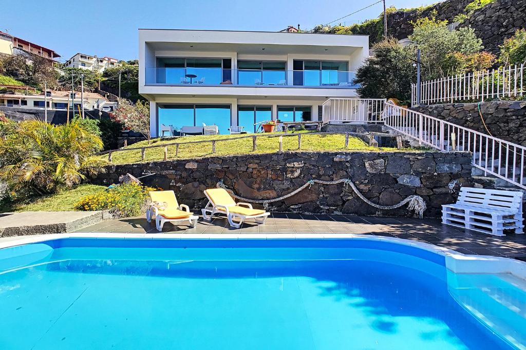 Villa Villa Calcada with private pool by HR Madeira Rua das Levadas, 9100-123 Santa Cruz