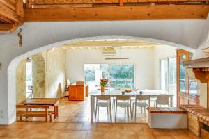 Calm villa with pool nearby Montpellier - Welkeys
