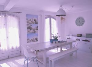 Calvi, Maison de charme, Jardin, plage 150 mètres.