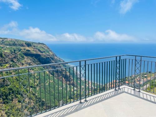 Villa Camacho xxvii Arco da Calheta portugal