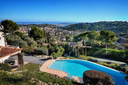 Cannes Luxury Rental - Magnificent Villa With Sea View