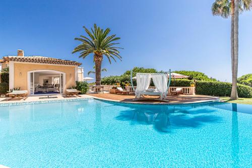 Cannes Luxury Rental - Prestigious villa to rent in the hills of Cannes