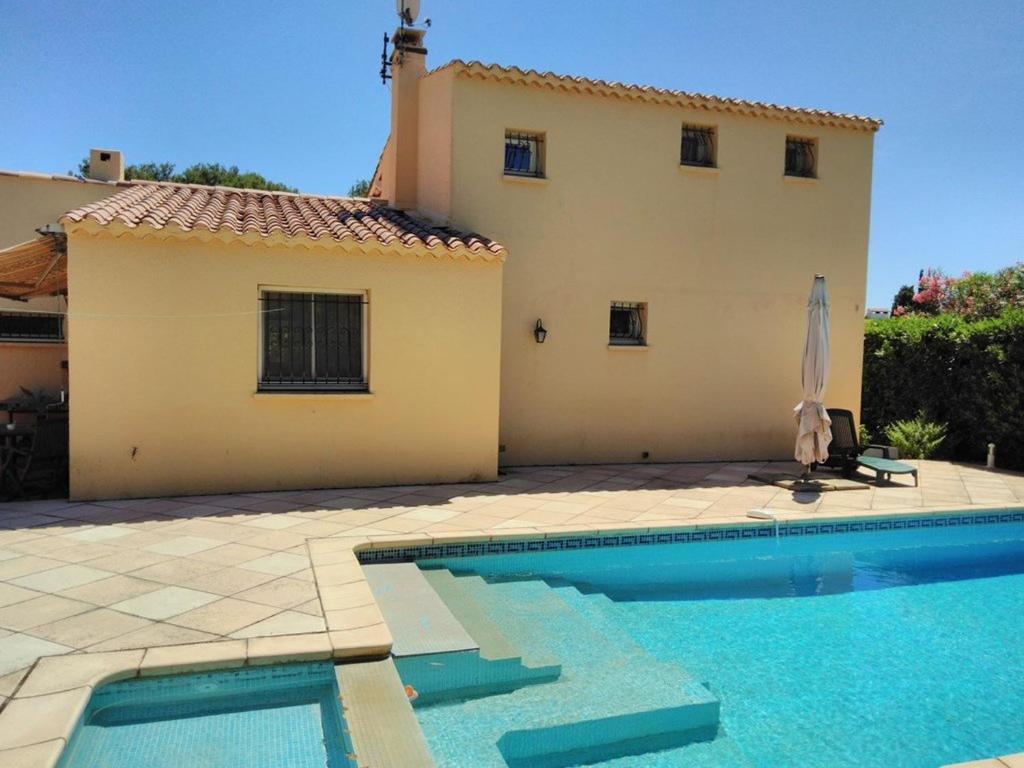 Villa Villa Cap d'Agde, 5 pièces, 8 personnes - FR-1-607-23 VILLA N°20 RUE DE LA GRANDE OURSE, 34300 Le Cap d\'Agde