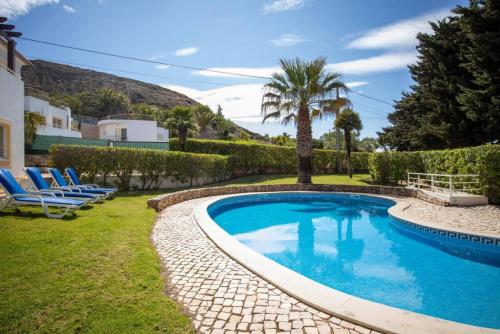 Maison de vacances Villa Carraig Rua José da Conceição Conde Urb. Parque da Praia, 1, Fração A - R/C e 1º, Portugal Luz