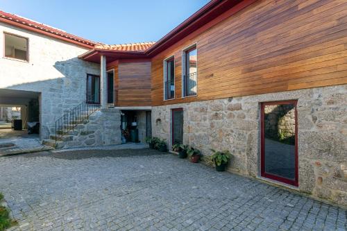 Carvalho Village