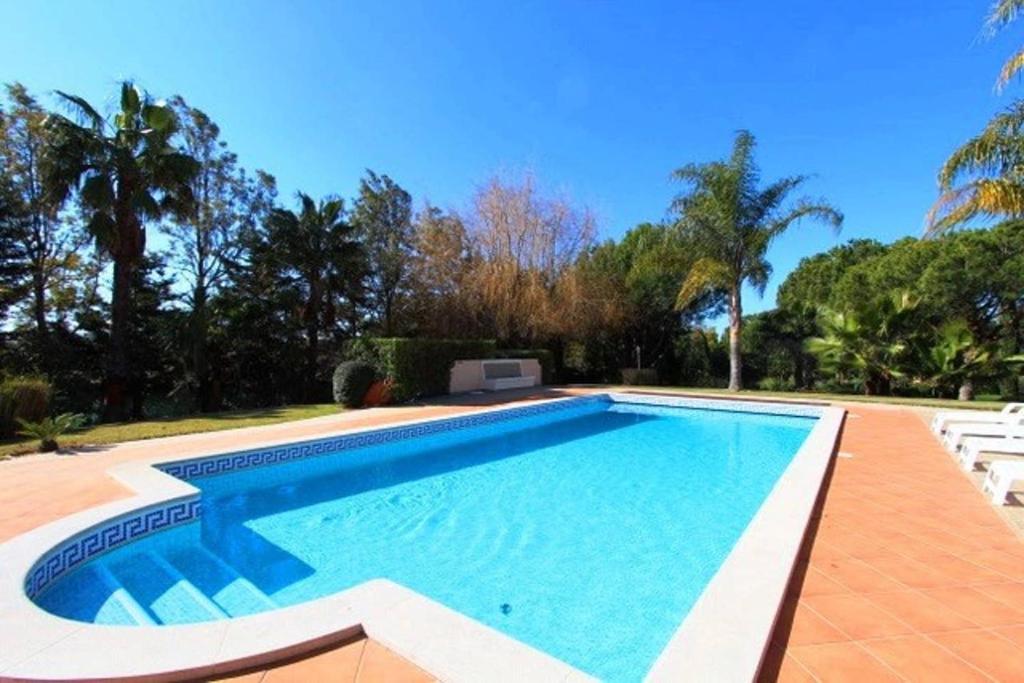 Villa Casa Andre - 4 Bedroom Villa - Large Gardens - Perfect for Families Avenida André Jordan 8135-162 Quinta do Lago