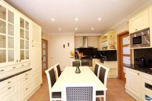 Casa Andre - 4 Bedroom Villa - Large Gardens - Perfect for Families