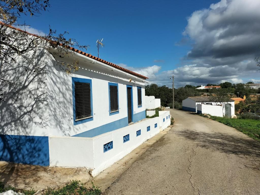 Villa Casa da Fazenda Sítio da Junqueira, M529 8400-476 Silves