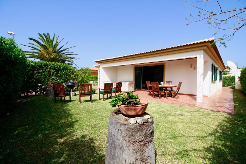 Villa Casa das Ondas by AnaLodges Sitio Campo de Baixo, Urbanização Ribeiro Salgado, Lote 36 9400-015 Porto Santo