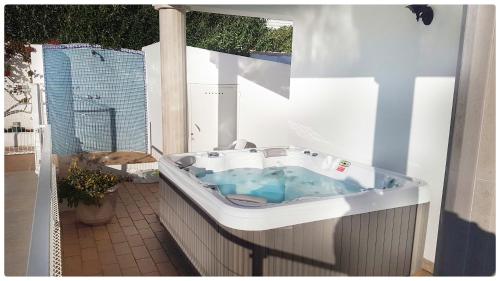 Casa do Mar by Laranjal Rentals