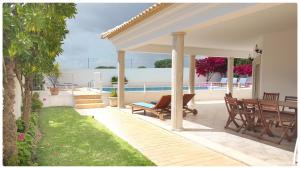 Casa do Mar by Laranjal Rentals