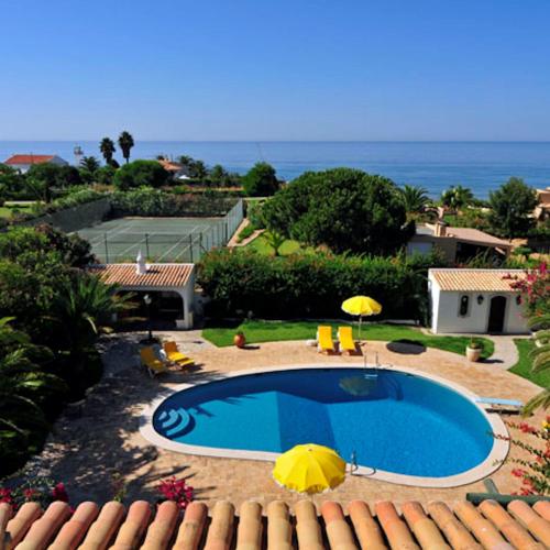 Casa Gondi - Right by Gale Beach - Large lush gardens