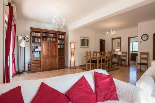 Casa Josephine by Portucasa