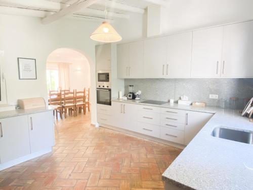 Casa Madeira - Moradia espaçosa com piscina, um paraíso para as famílias