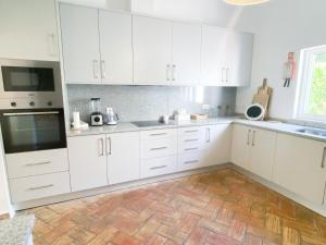 Casa Madeira - Moradia espaçosa com piscina, um paraíso para as famílias