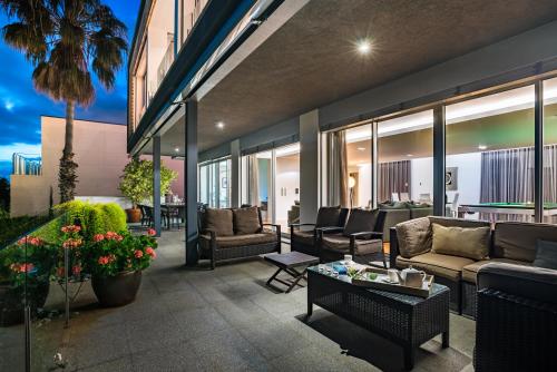 Casa Martinhos by MHM