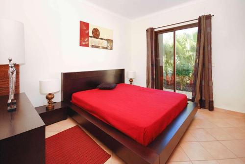 Casa Mena BV