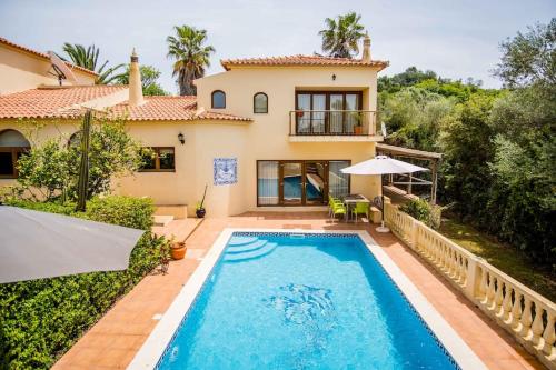 Casa Suzie - Countryside Retreat with Pool