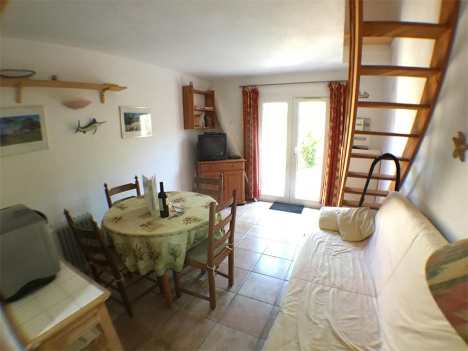 CE 24 GRUISSAN Villa 3 pièces 4 couchages Résidence Le Clos d'Elsa n°24 - Parking 24, 11430 Gruissan