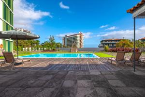 Century House with private pool by HR Madeira