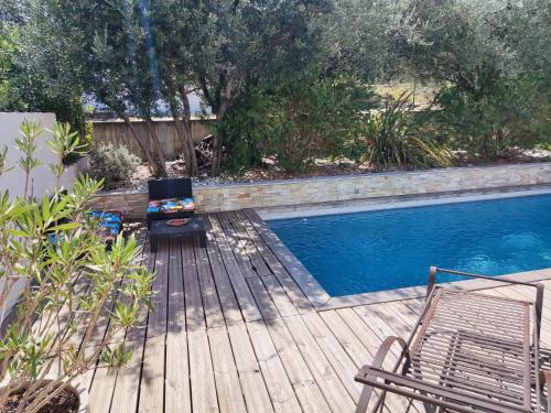 CEYRESTE. NOUVEAUTE. LOCATION A LA SEMAINE VILLA /PISCINE