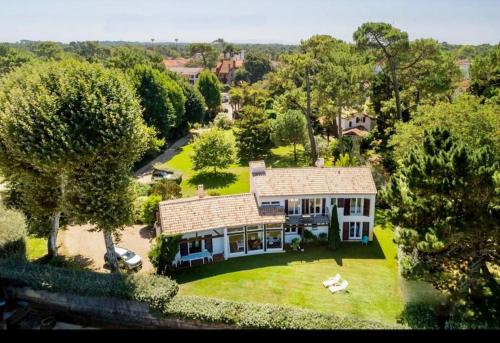 Villa chaleureuse avec vue imprenable sur le lac. Soorts-Hossegor france