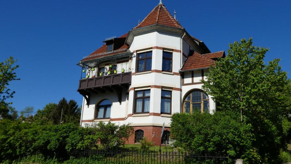 Villas Villa Charlotte Salzunger Straße 8 A ,Germany, 36448 Bad Liebenstein