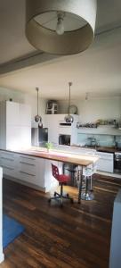 Charmant haut de villa F5 proche CDG et Parc des expos avec jardin 300m2