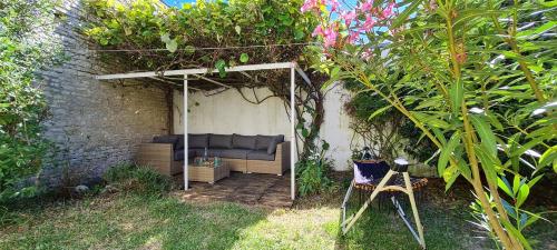 Charmante villa dans le centre du Bois Plage, proche commerces et plage