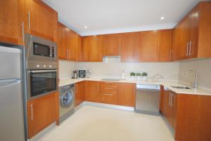 Charming 3-Bed Villa with pool in Olhos de Agua