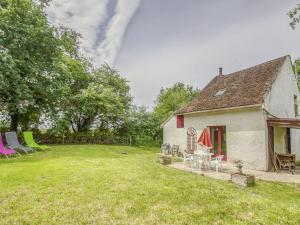 Villa Charming Cottage in Devay with Illuminated Garden  58300 Devay Bourgogne