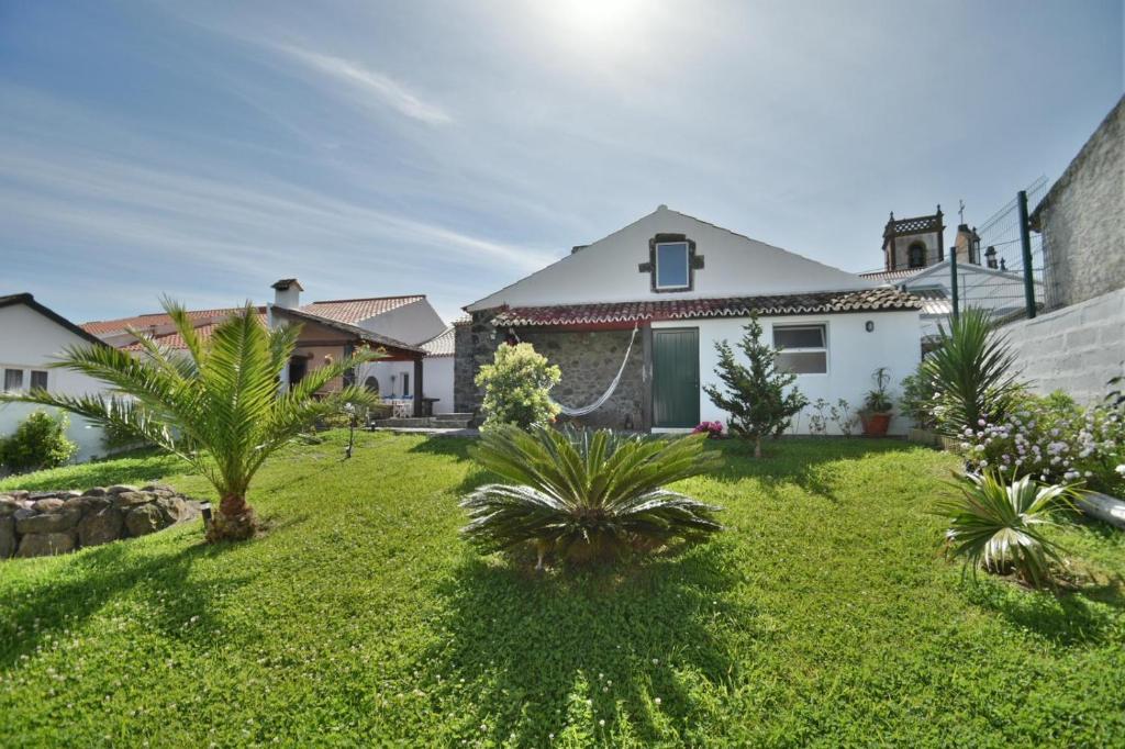 Charming green country house Rua do Pico, 9630-460 Laseira