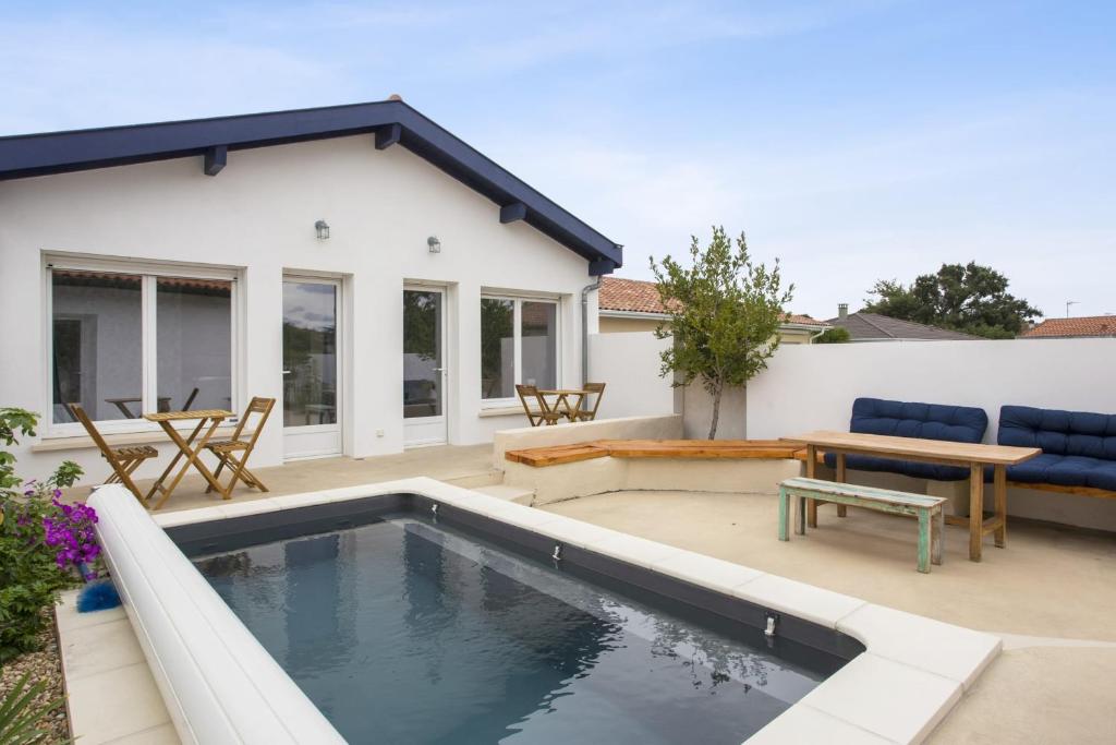 Villa Charming house with pool and terrace - Welkeys 3bis rue du Marais M 40530 Labenne