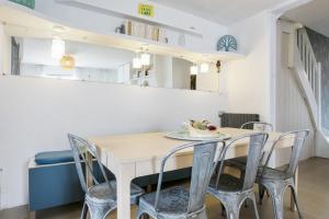 Charming house with pool and terrace - Welkeys
