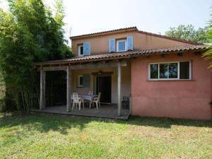 Charming Villa in Poggio Mezzana on the Beachside