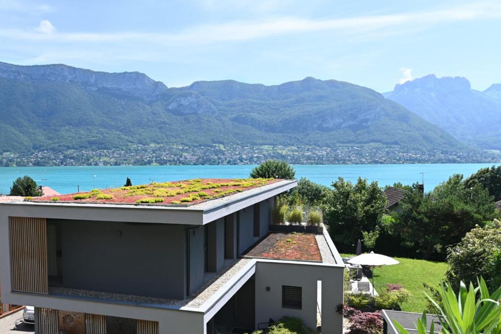 Villa Charming villa with pool lake view 10 minutes from the city center 1306 Ancienne Route d'Annecy 74320 Sévrier