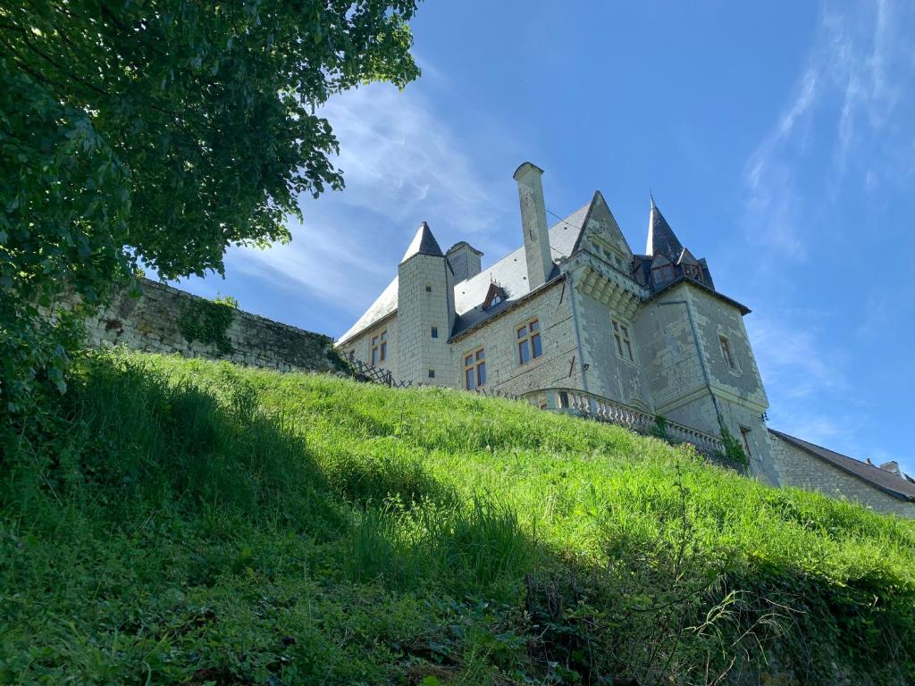 Château avec vue sur l'horizon Faleche, 37500 Saint-Germain-sur-Vienne