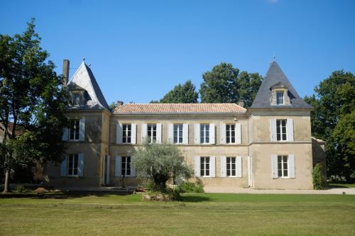 Château Biset - luxury housing WiFi & office