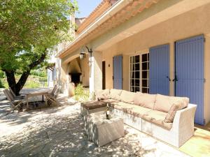 Villa Child friendly detached villa with private swimming pool  30760 Salazac Languedoc-Roussillon